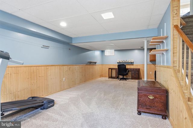 327 ABBEY LN, Lansdale, PA 19446