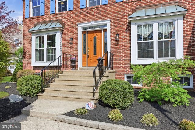 327 ABBEY LN, Lansdale, PA 19446