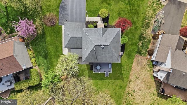 327 ABBEY LN, Lansdale, PA 19446