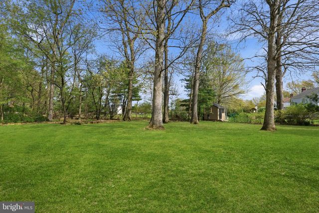 327 ABBEY LN, Lansdale, PA 19446