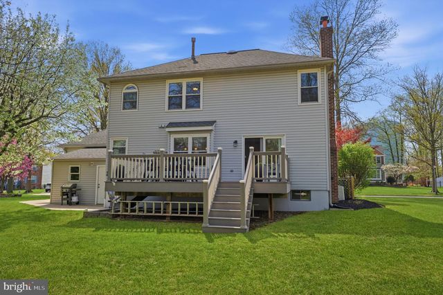 327 ABBEY LN, Lansdale, PA 19446
