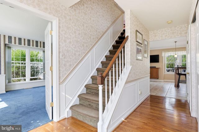 327 ABBEY LN, Lansdale, PA 19446