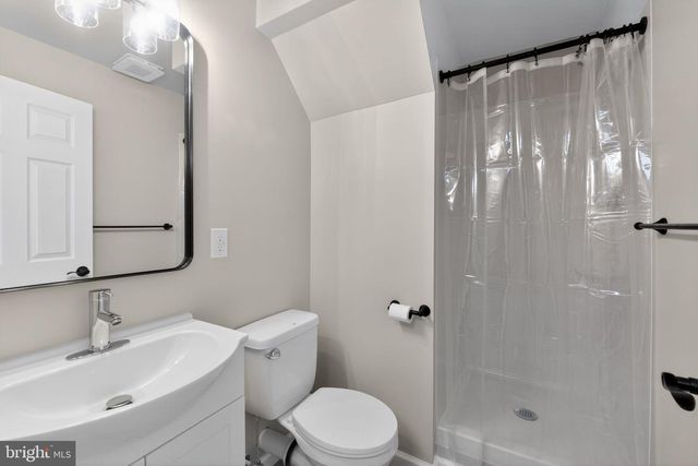 92 VEGAS DR, Hanover, PA 17331