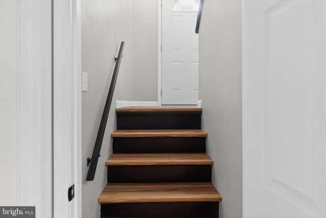 92 VEGAS DR, Hanover, PA 17331