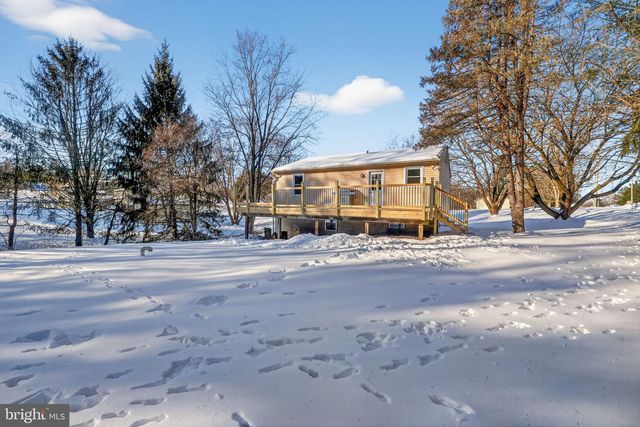 92 VEGAS DR, Hanover, PA 17331