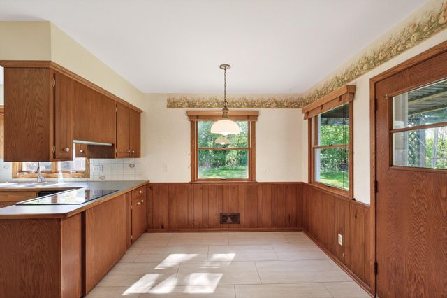 2431 Francis Street, South Saint Paul, MN 55075