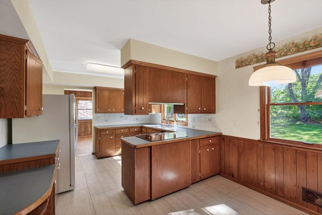 2431 Francis Street, South Saint Paul, MN 55075