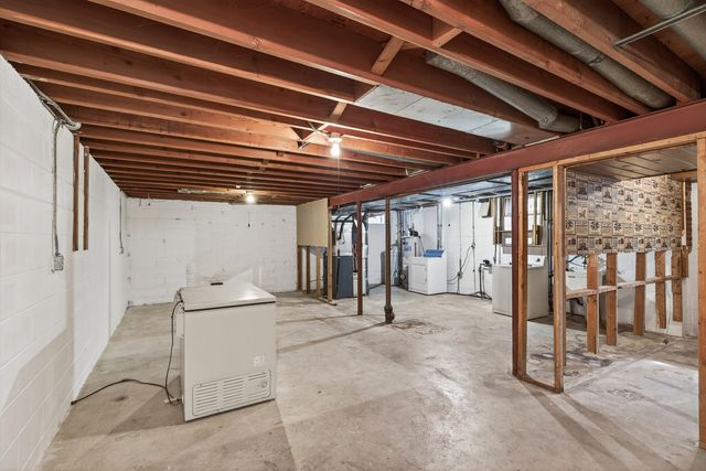 2431 Francis Street, South Saint Paul, MN 55075
