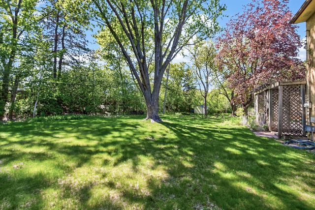 2431 Francis Street, South Saint Paul, MN 55075