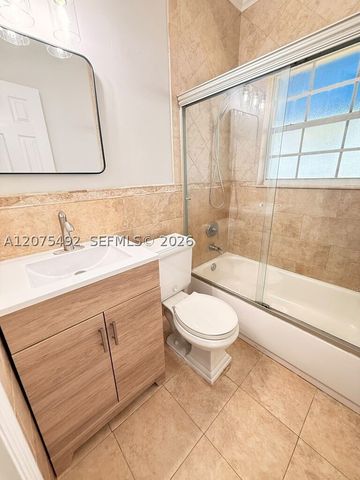 5201 SW 31st Ave 225, Dania Beach, FL 33312