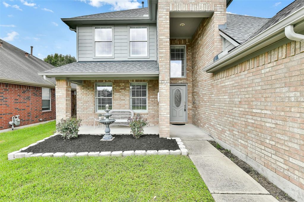 2875 Diamond Bay Drive, Dickinson, TX 77539