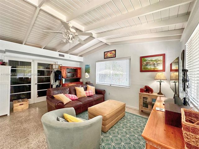 319 Woods Ave, Plantation Key, FL 33070