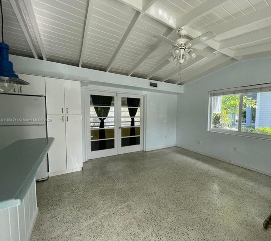 319 Woods Ave, Plantation Key, FL 33070