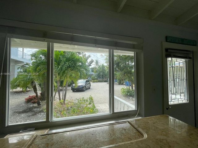 319 Woods Ave, Plantation Key, FL 33070