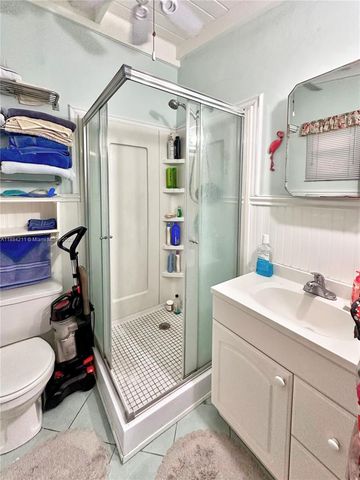 319 Woods Ave, Plantation Key, FL 33070