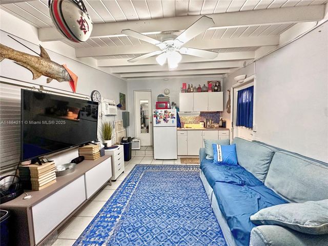 319 Woods Ave, Plantation Key, FL 33070