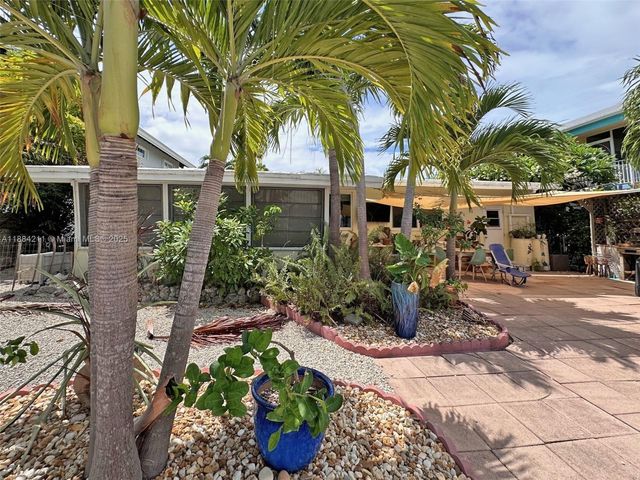 319 Woods Ave, Plantation Key, FL 33070