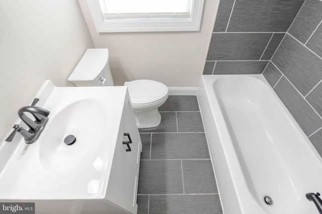 7832 LOCKWOOD RD, Dundalk, MD 21222