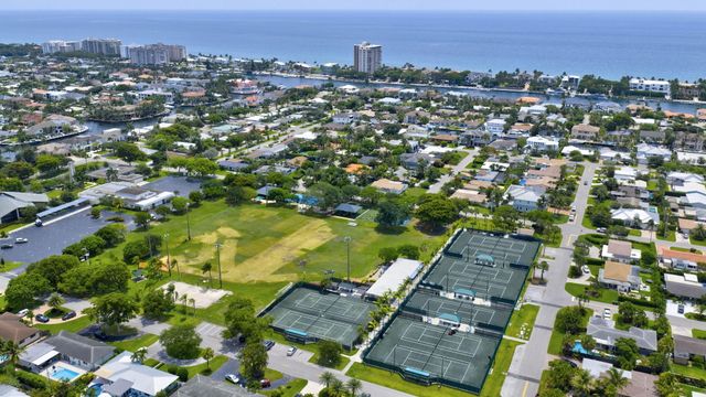 2917 NE 35th Court, Lighthouse Point, FL 33064