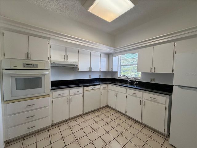 2383 NETHERLANDS DRIVE 57, Clearwater, FL 33763