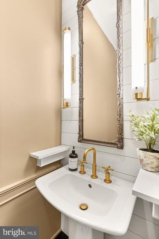 1519 KINGMAN PL NW, Washington, DC 20005