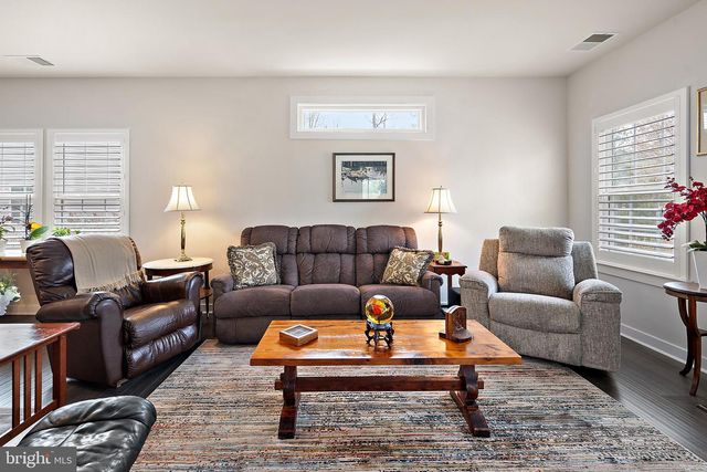 8 OLD FORGE DR, Ocean View, DE 19970