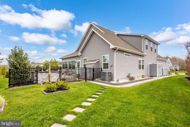 8 OLD FORGE DR, Ocean View, DE 19970