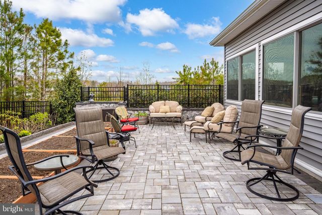 8 OLD FORGE DR, Ocean View, DE 19970