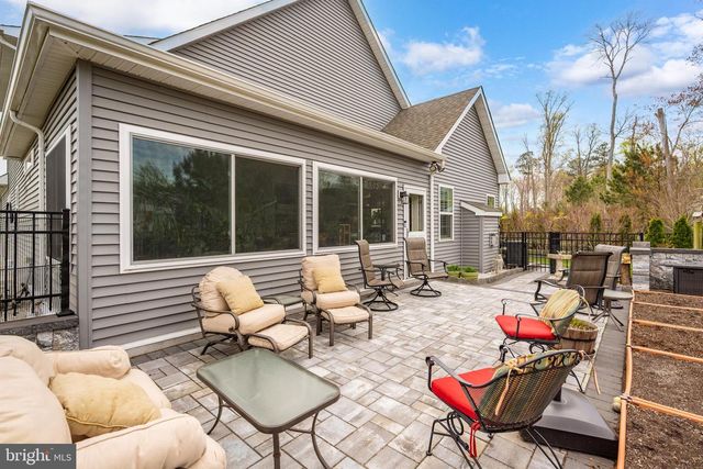 8 OLD FORGE DR, Ocean View, DE 19970