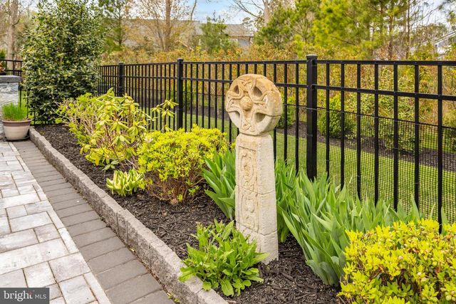 8 OLD FORGE DR, Ocean View, DE 19970