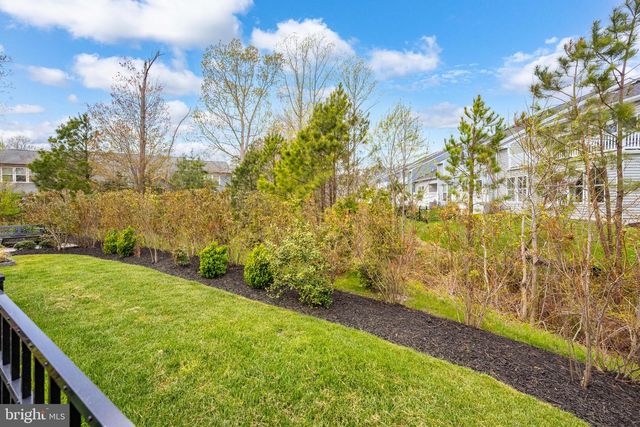8 OLD FORGE DR, Ocean View, DE 19970