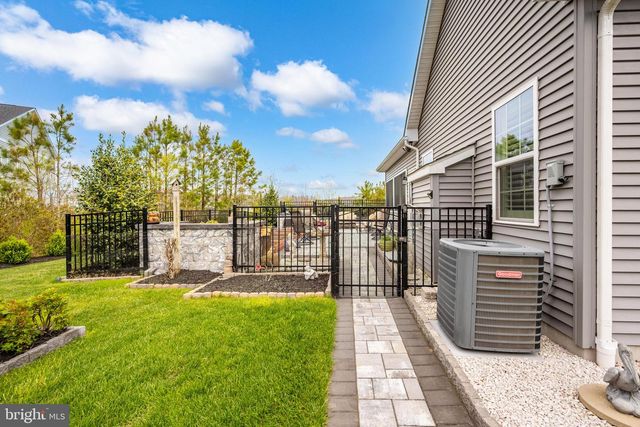 8 OLD FORGE DR, Ocean View, DE 19970
