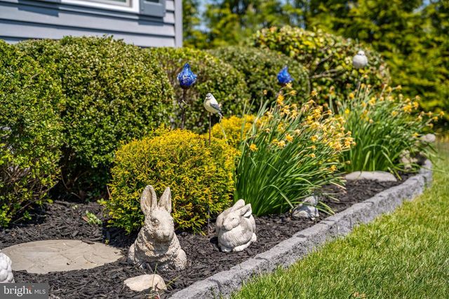 8 OLD FORGE DR, Ocean View, DE 19970