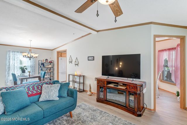902 Oak Ridge Terrace, Whiting, NJ 08759