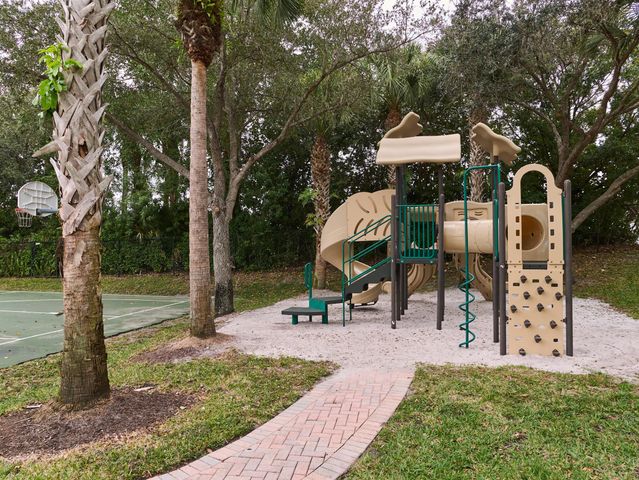 208 SW Otter Run Place, Stuart, FL 34997