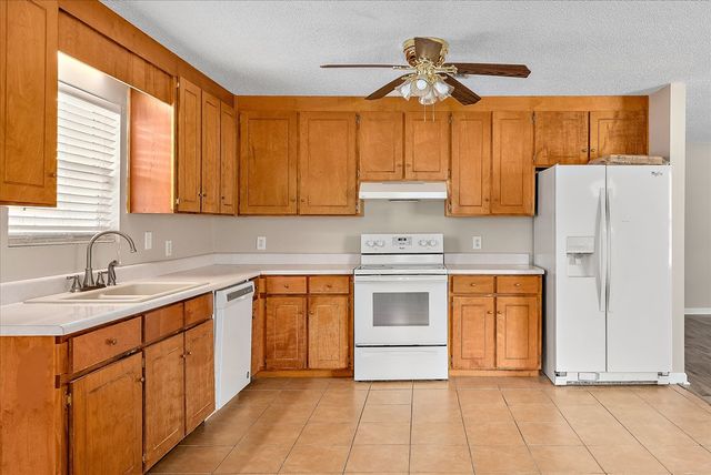 711 Dutch St, Dothan, AL 36301