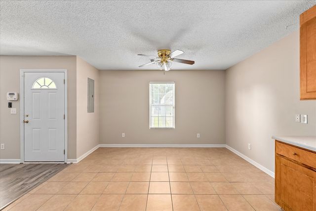 711 Dutch St, Dothan, AL 36301