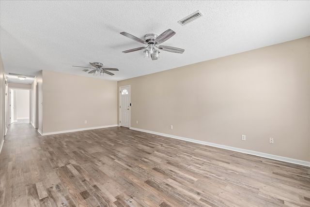 711 Dutch St, Dothan, AL 36301