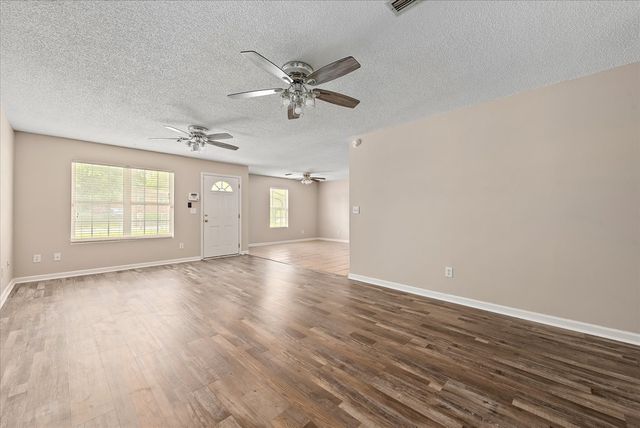 711 Dutch St, Dothan, AL 36301