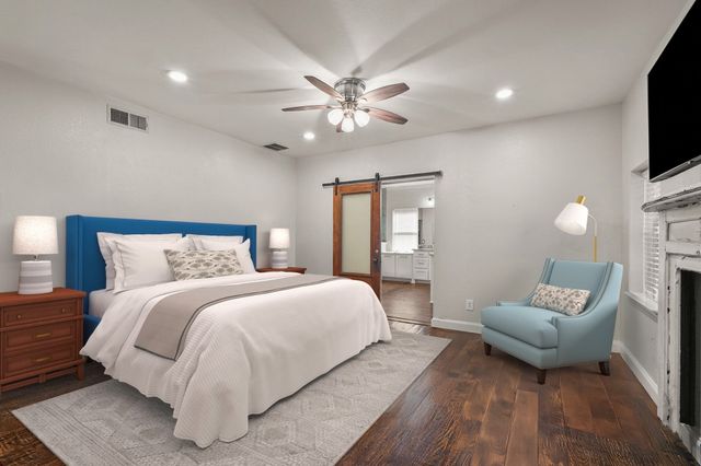 518 E College Street, Gunter, TX 75058