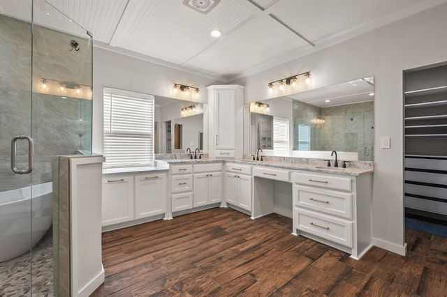 518 E College Street, Gunter, TX 75058