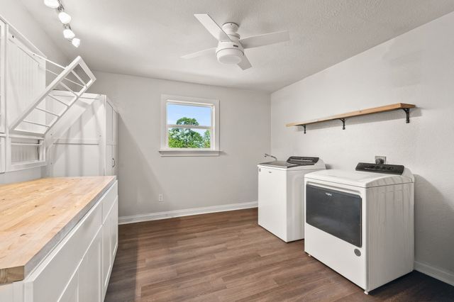 518 E College Street, Gunter, TX 75058