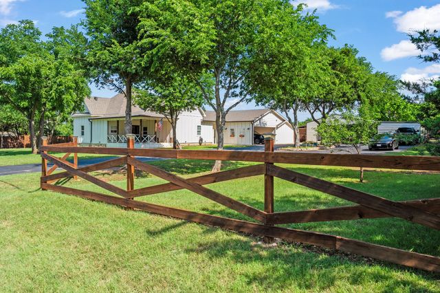 518 E College Street, Gunter, TX 75058