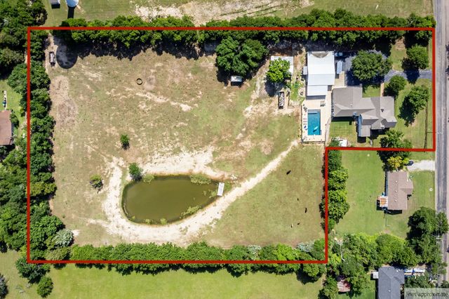 518 E College Street, Gunter, TX 75058