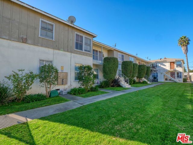 4061 Wade Street, Los Angeles, CA 90066