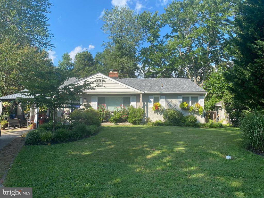 1600 REVERE DR, Alexandria, VA 22308