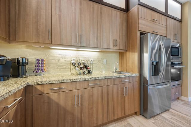 627 E Orange Blossom Way E, Azusa, CA 91702