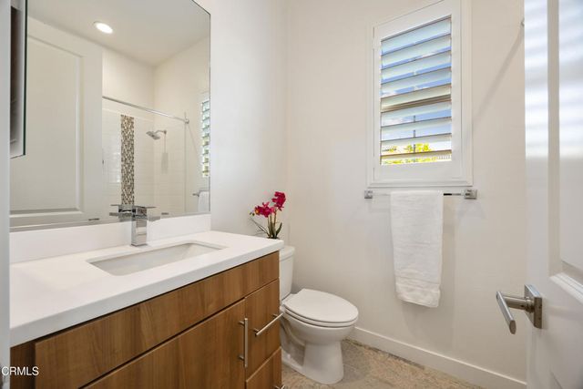 627 E Orange Blossom Way E, Azusa, CA 91702