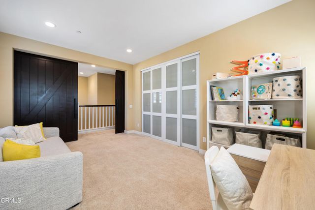 627 E Orange Blossom Way E, Azusa, CA 91702