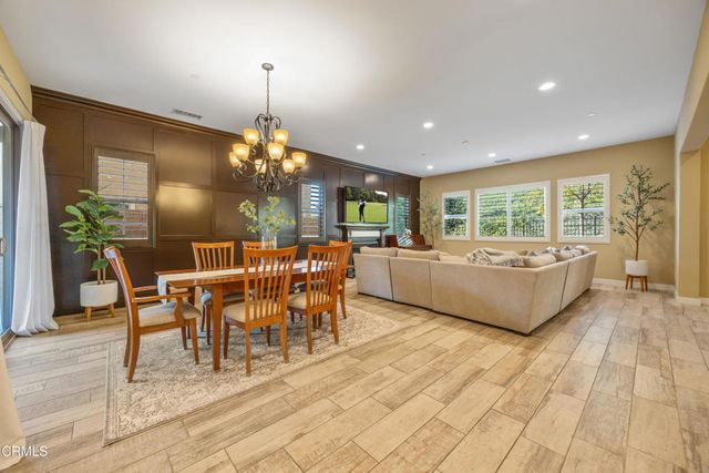 627 E Orange Blossom Way E, Azusa, CA 91702